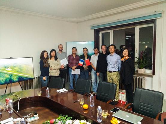 ˵��: 2015��11��15���ҹ�˾�뷨�����ĺ��չ�˾��ɳ�����ʶ����ͬ�ƽ�ͨ�����ղ�ҵ�ķ�չ��.jpg